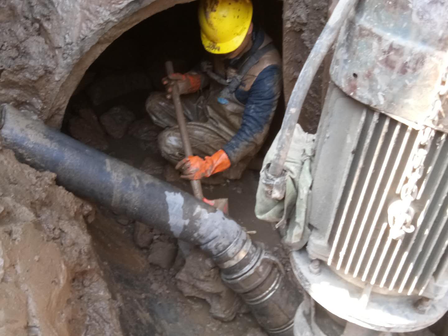 七坊镇管道清淤